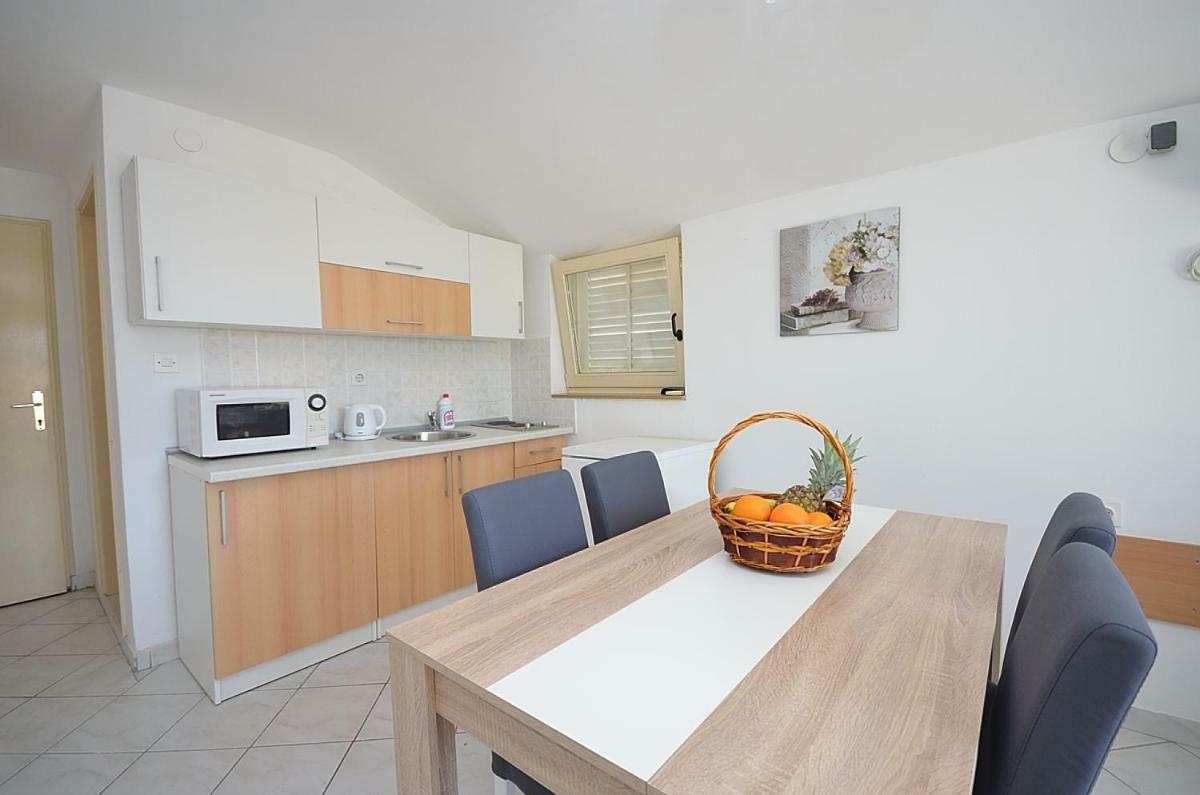 Apartmani Ana Tribalj 外观 照片