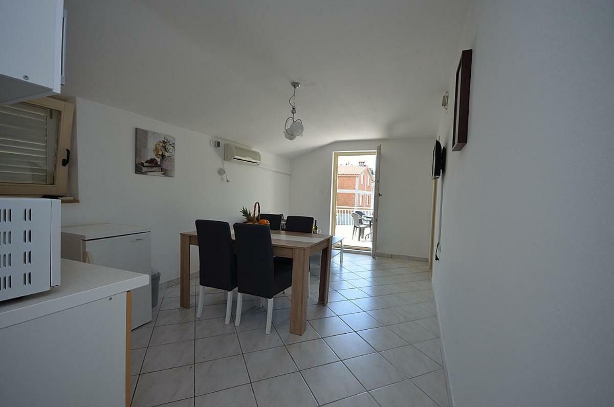 Apartmani Ana Tribalj 外观 照片
