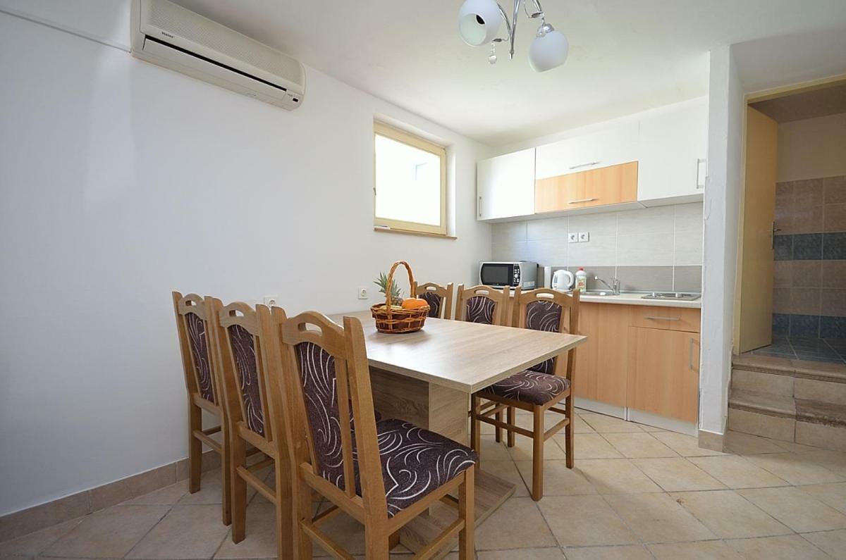 Apartmani Ana Tribalj 外观 照片