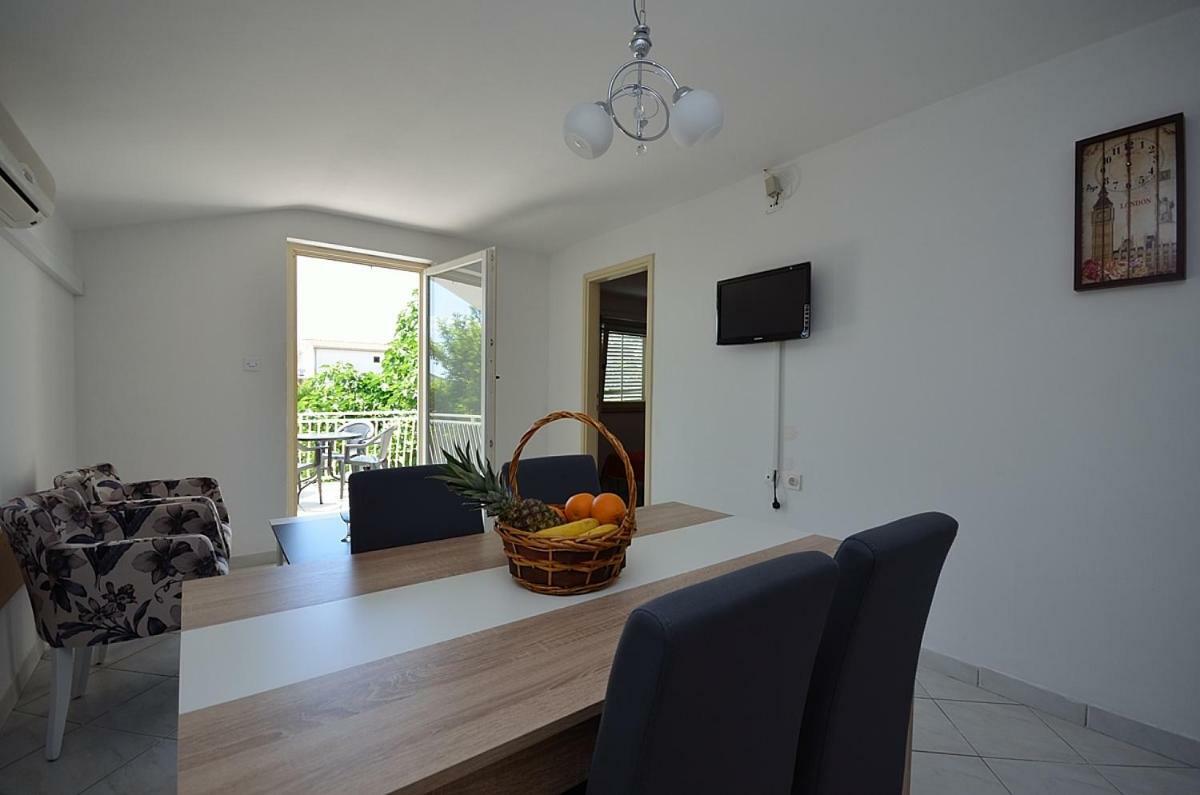 Apartmani Ana Tribalj 外观 照片