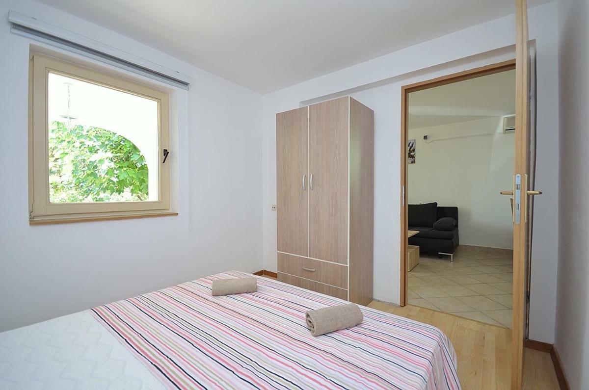 Apartmani Ana Tribalj 外观 照片
