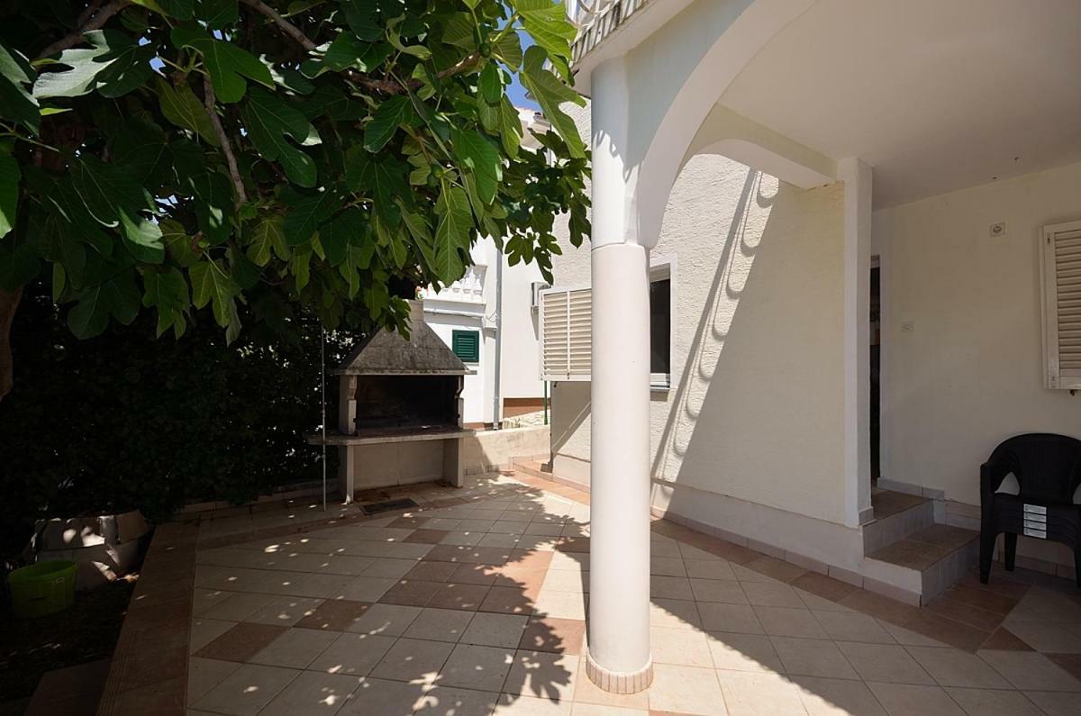Apartmani Ana Tribalj 外观 照片